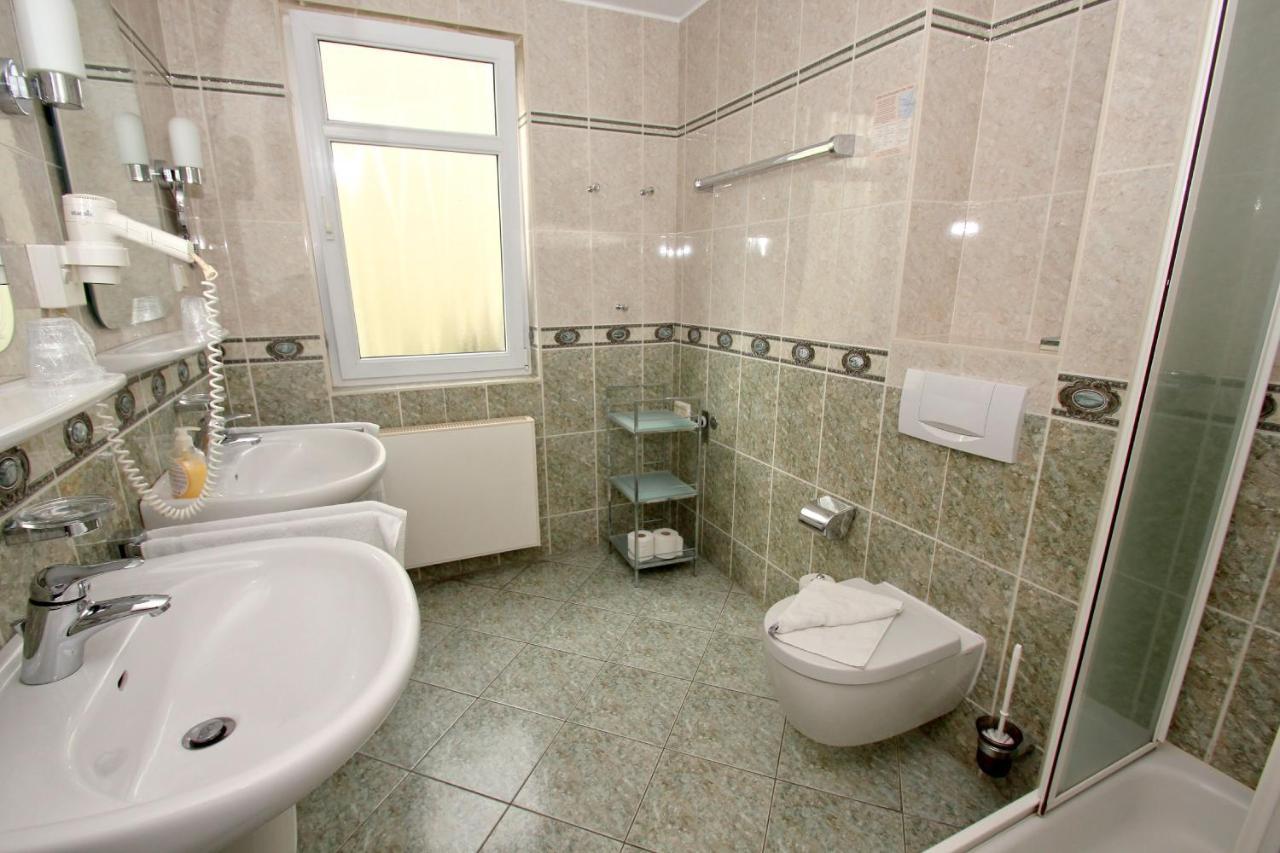 Mit Meerblick Und Balkon, Gratis Nutzung Vom Ahoi Erlebnisbad Und Sauna In Sellin - Meeresblick Fewo 35 Goehren  Εξωτερικό φωτογραφία